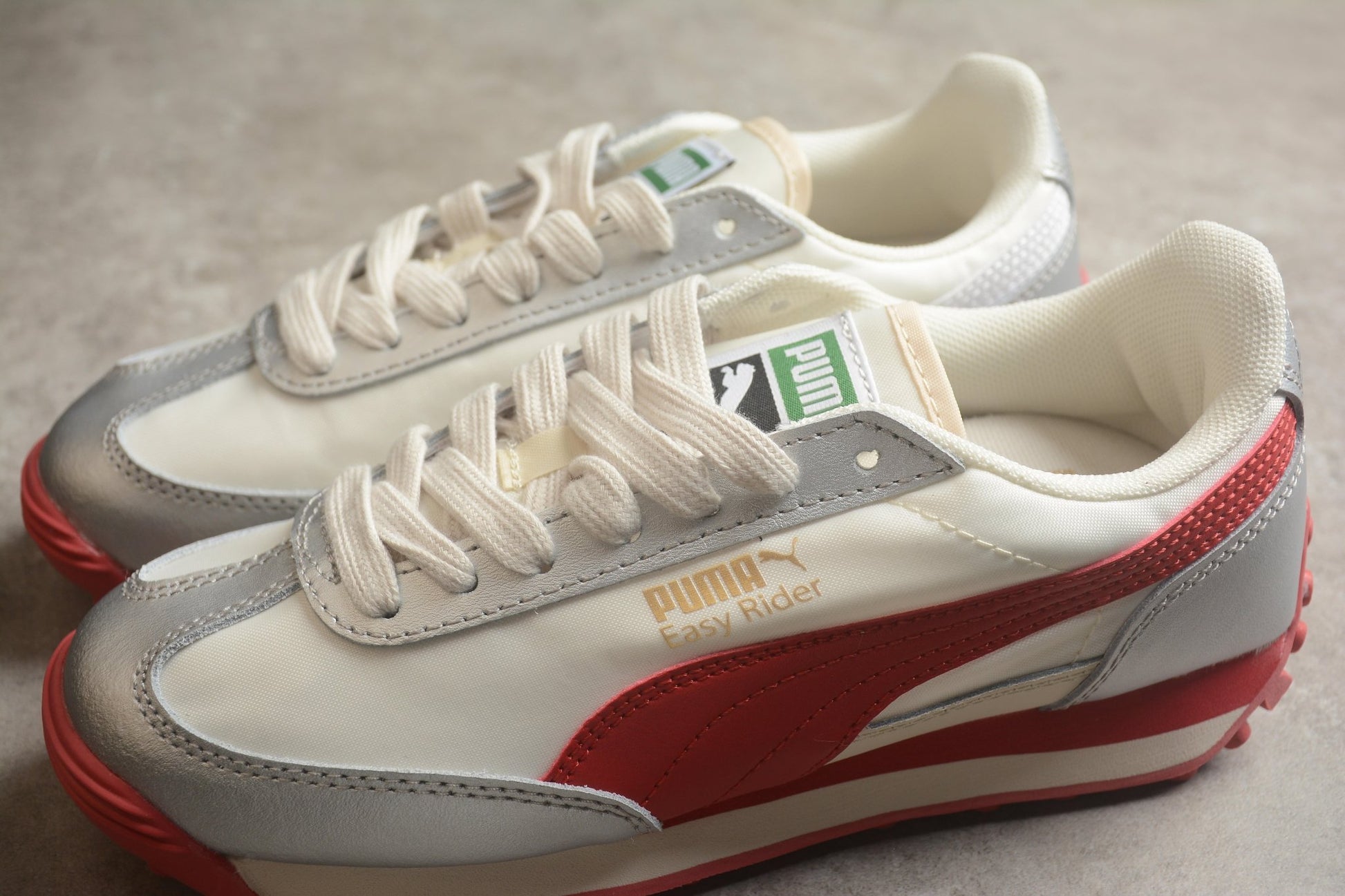 Essenza Rosa Easy Rider Vintage Grey / Red | zapatillas Essenza Rosa