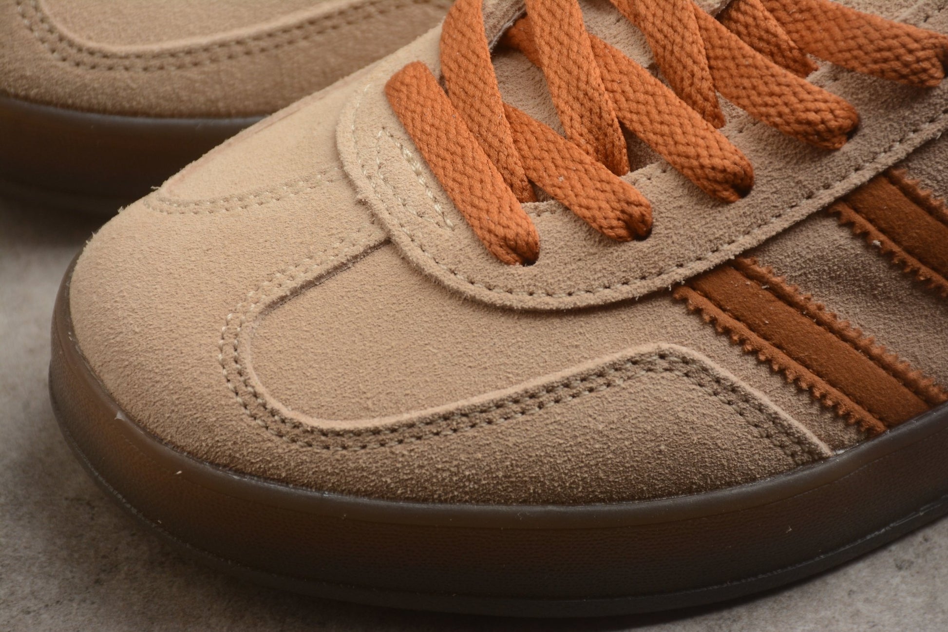Essenza Rosa Gazelle Beige / Brown | zapatillas Essenza Rosa