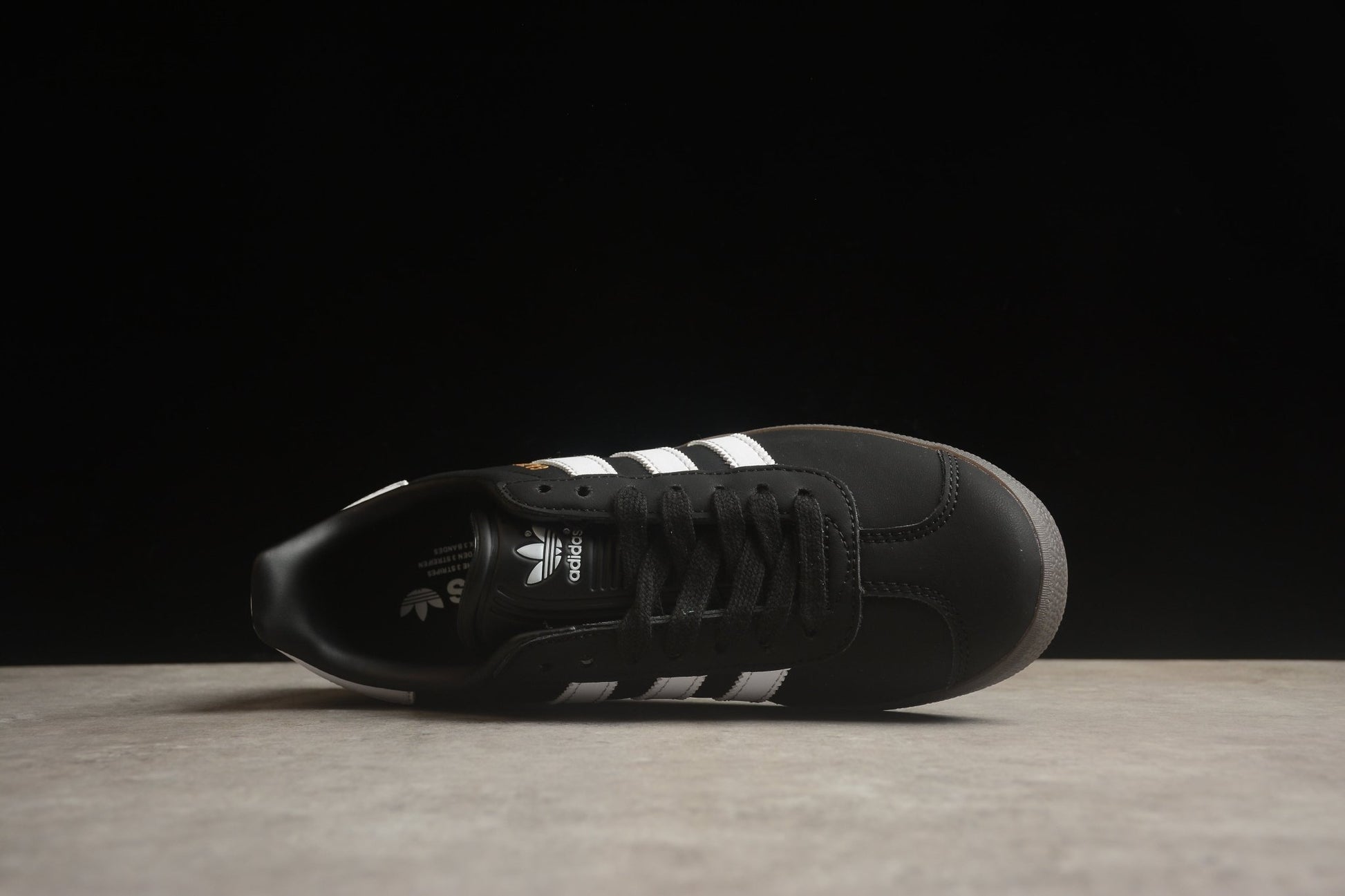 Fabrika Supply Gazelle Black / White | zapatillas Fabrika Supply