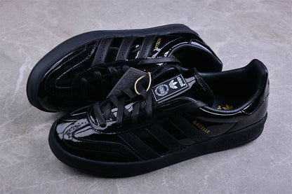 Fabrika Supply Gazelle Glossy Black | zapatillas Fabrika Supply