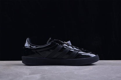 Fabrika Supply Gazelle Glossy Black | zapatillas Fabrika Supply