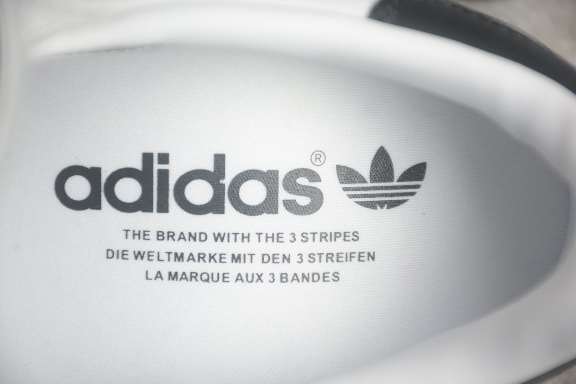 Fabrika Supply Gazelle White / Black | zapatillas Fabrika Supply