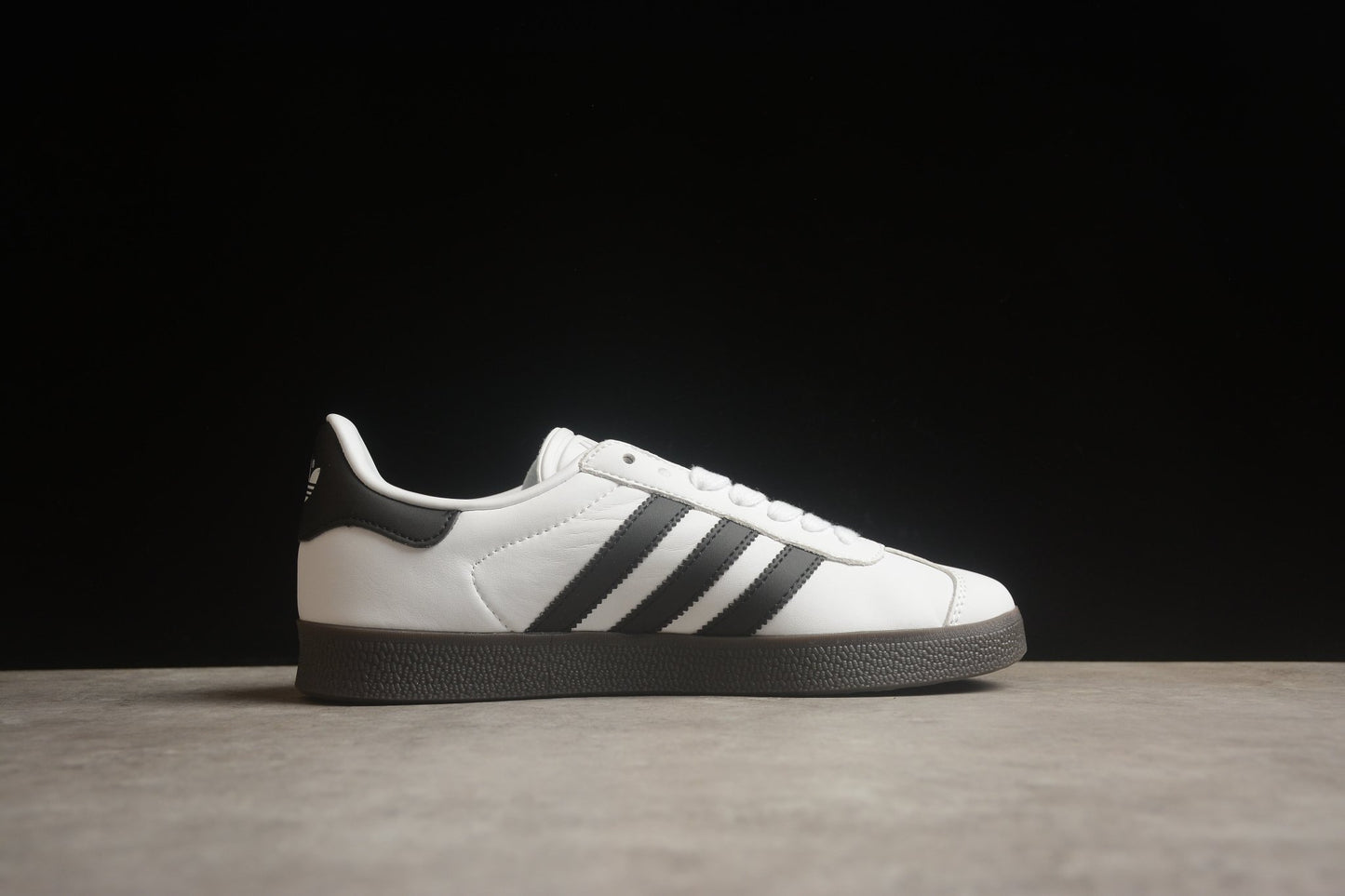 Fabrika Supply Gazelle White / Black | zapatillas Fabrika Supply