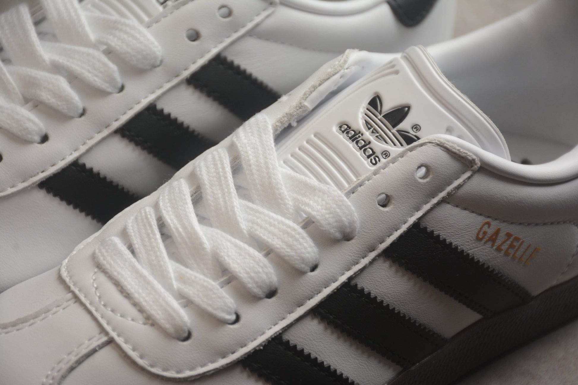 Fabrika Supply Gazelle White / Black | zapatillas Fabrika Supply