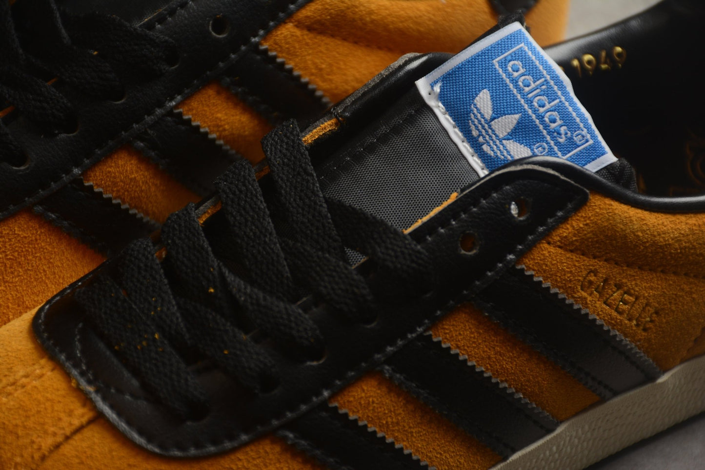 Fabrika Supply Gazelle Yellow / Black | zapatillas Fabrika Supply