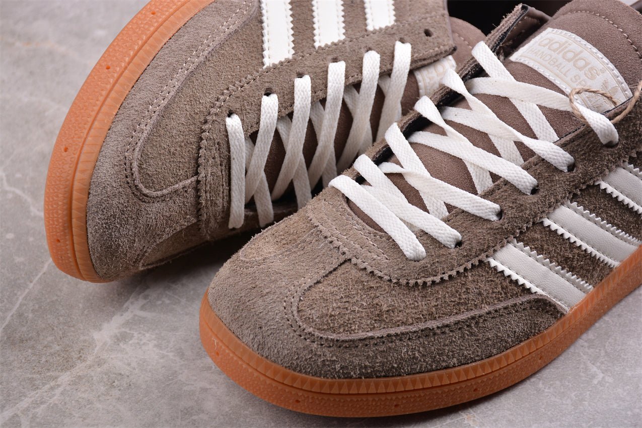 Fabrika Supply Handball Spezial Brown / White | zapatillas Fabrika Supply