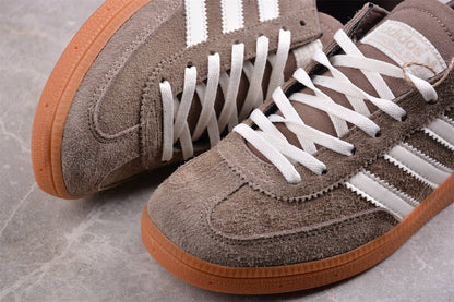 Fabrika Supply Handball Spezial Brown / White | zapatillas Fabrika Supply
