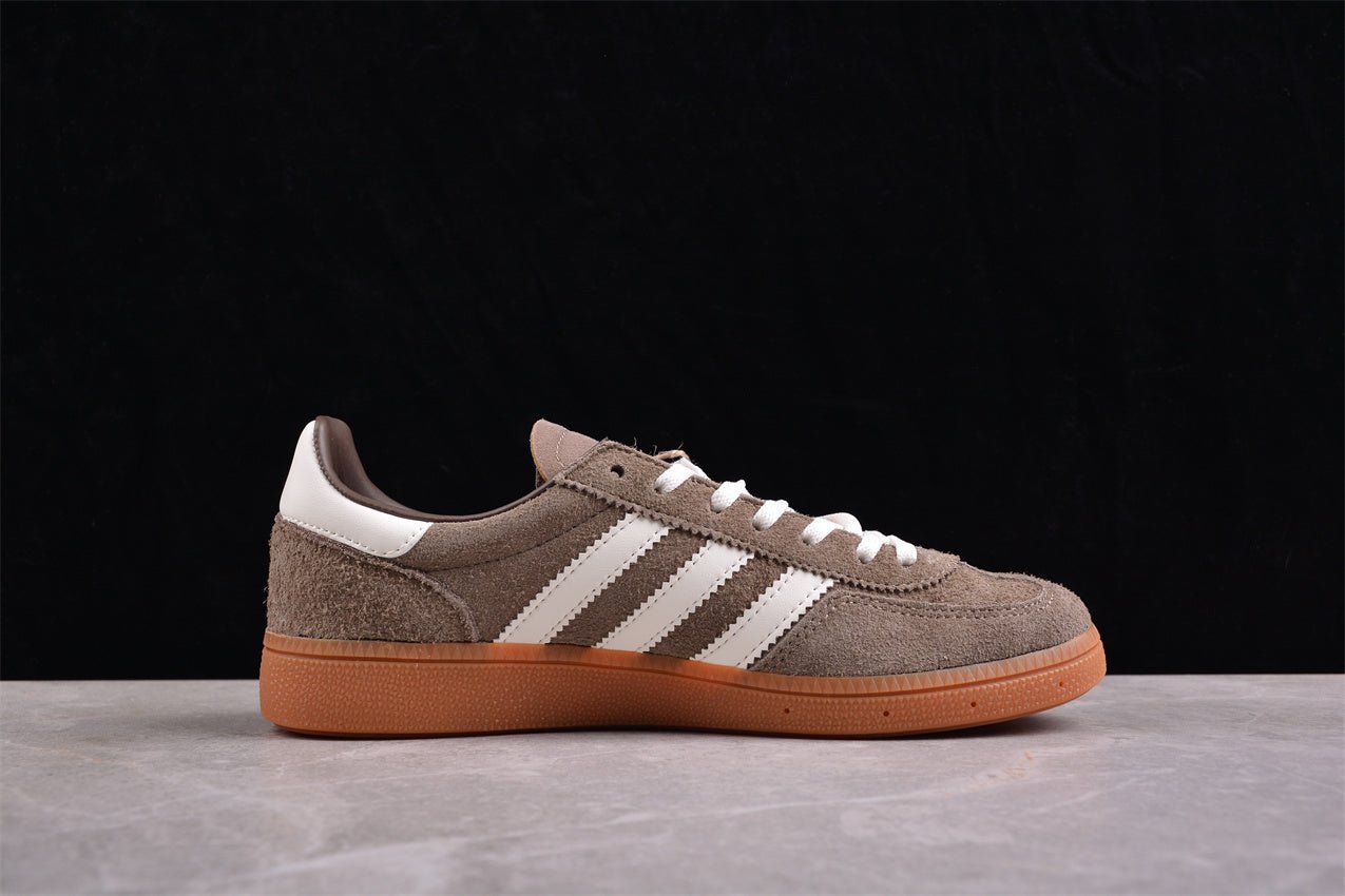 Fabrika Supply Handball Spezial Brown / White | zapatillas Fabrika Supply