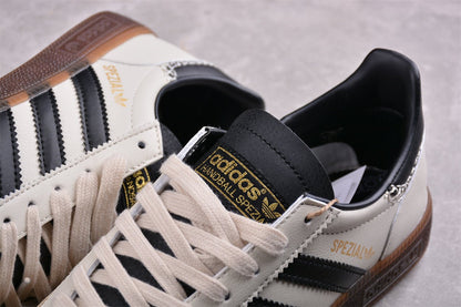 Fabrika Supply Handball Spezial Cream White / Black | zapatillas Fabrika Supply