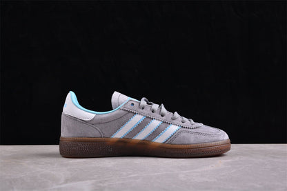 Fabrika Supply Handball Spezial Medium Grey / Light Sky Blue / White | zapatillas Fabrika Supply