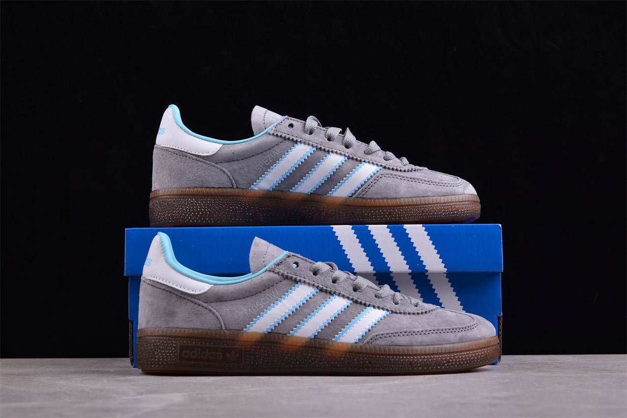 Fabrika Supply Handball Spezial Medium Grey / Light Sky Blue / White | zapatillas Fabrika Supply