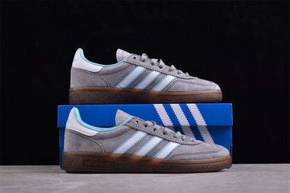 Fabrika Supply Handball Spezial Medium Grey / Light Sky Blue / White | zapatillas Fabrika Supply