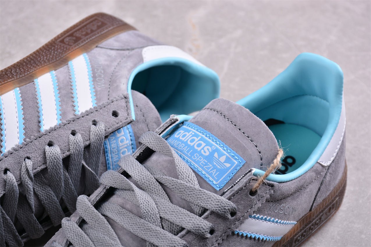 Fabrika Supply Handball Spezial Medium Grey / Light Sky Blue / White | zapatillas Fabrika Supply