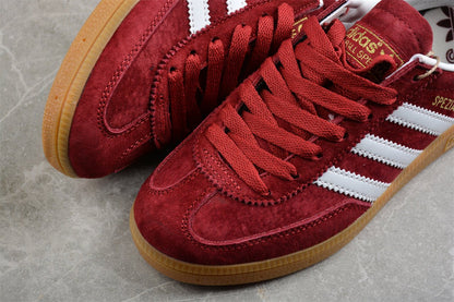 Fabrika Supply Handball Spezial Red / Cloud White / Gold Metallic | zapatillas Fabrika Supply