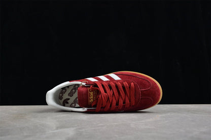 Fabrika Supply Handball Spezial Red / Cloud White / Gold Metallic | zapatillas Fabrika Supply