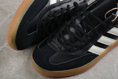 Fabrika Supply INVINCIBLE x Handball Spezial Black / White | zapatillas Fabrika Supply