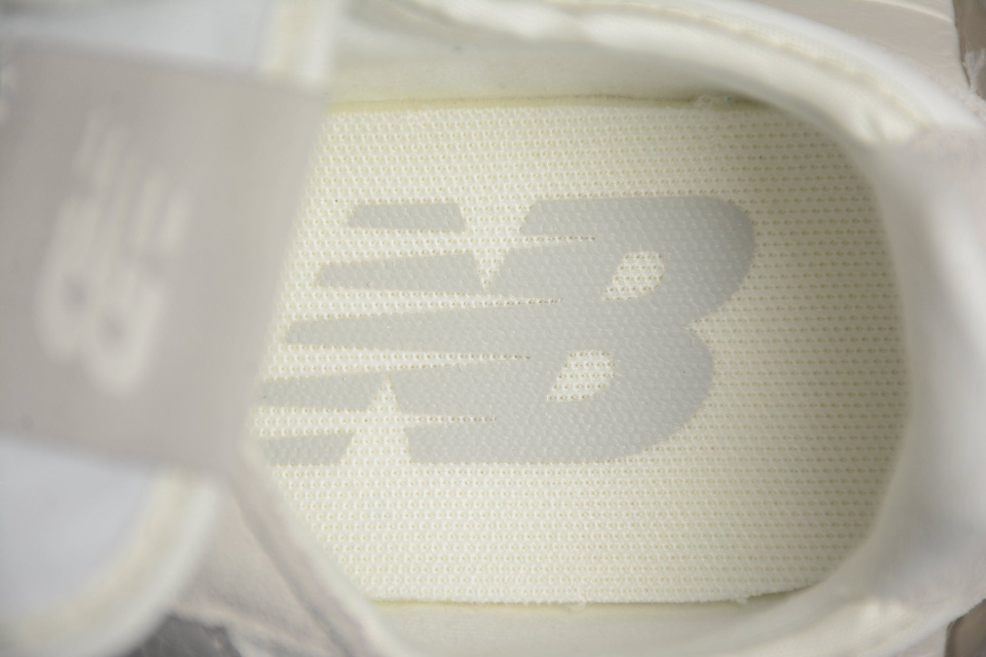 Essenza Rosa NB 327 White / Grey | zapatillas Essenza Rosa