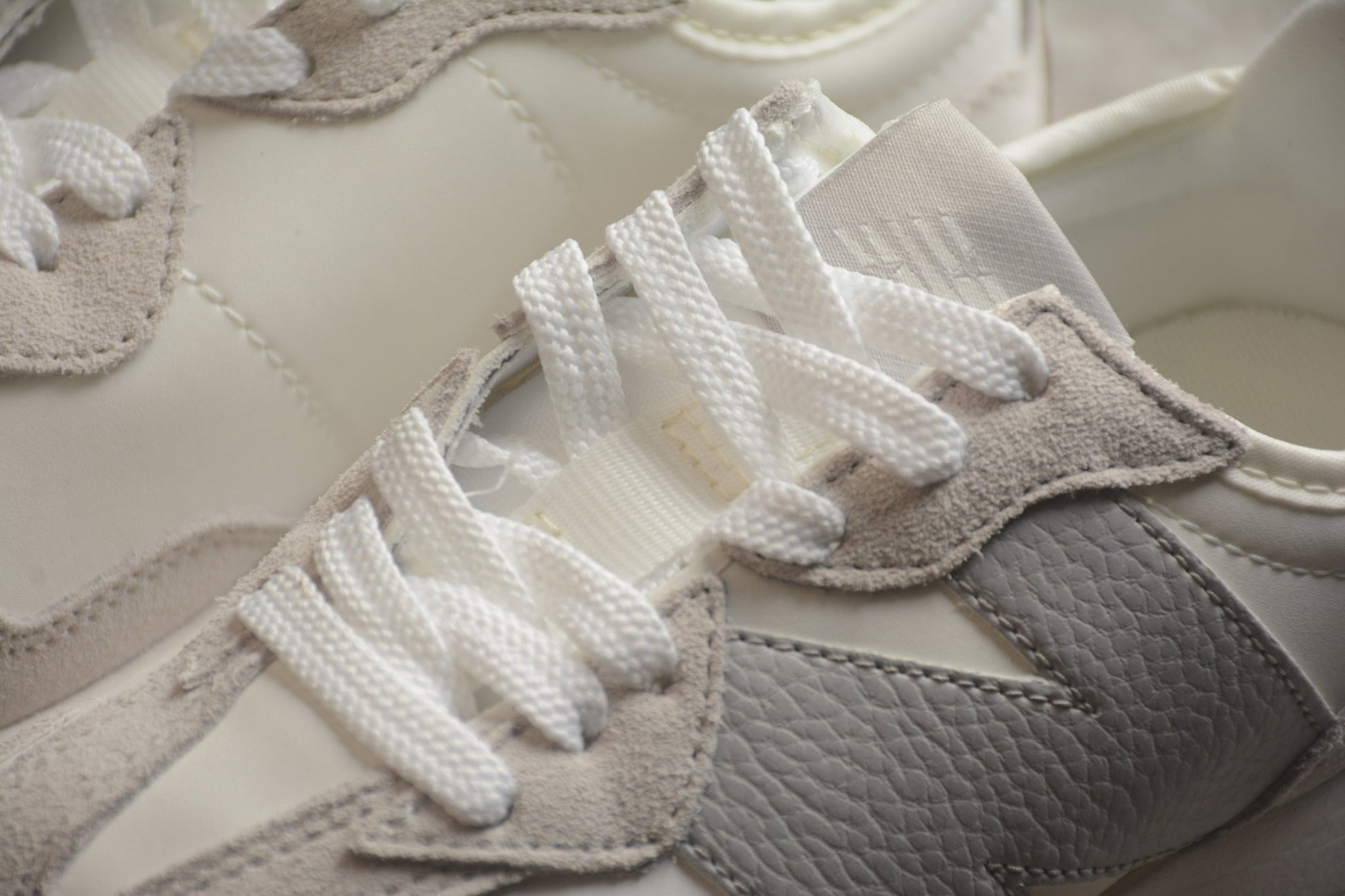 Essenza Rosa NB 327 White / Grey | zapatillas Essenza Rosa
