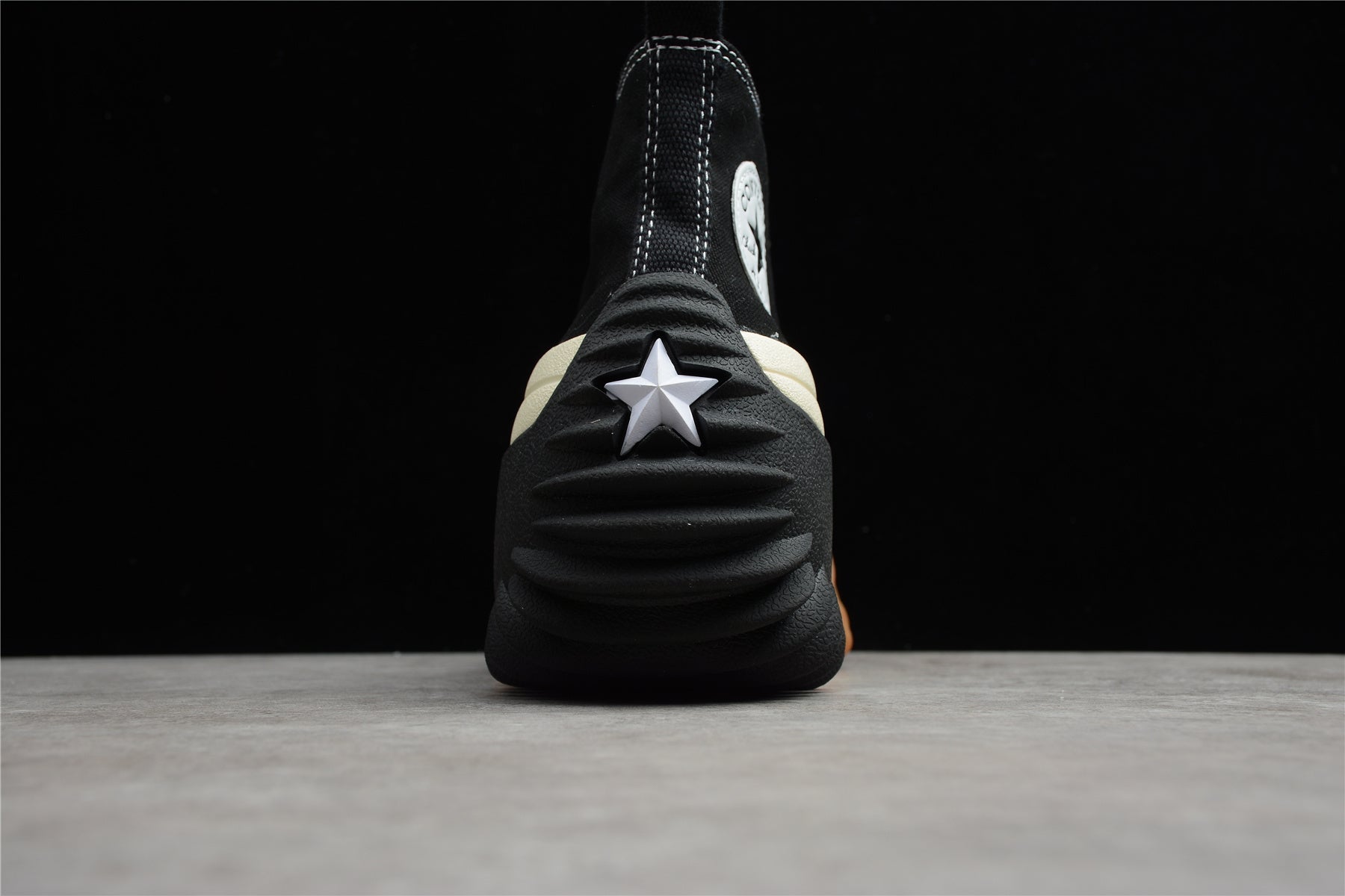 Essenza Rosa Run Star Motion HI Black / White | zapatillas Essenza Rosa