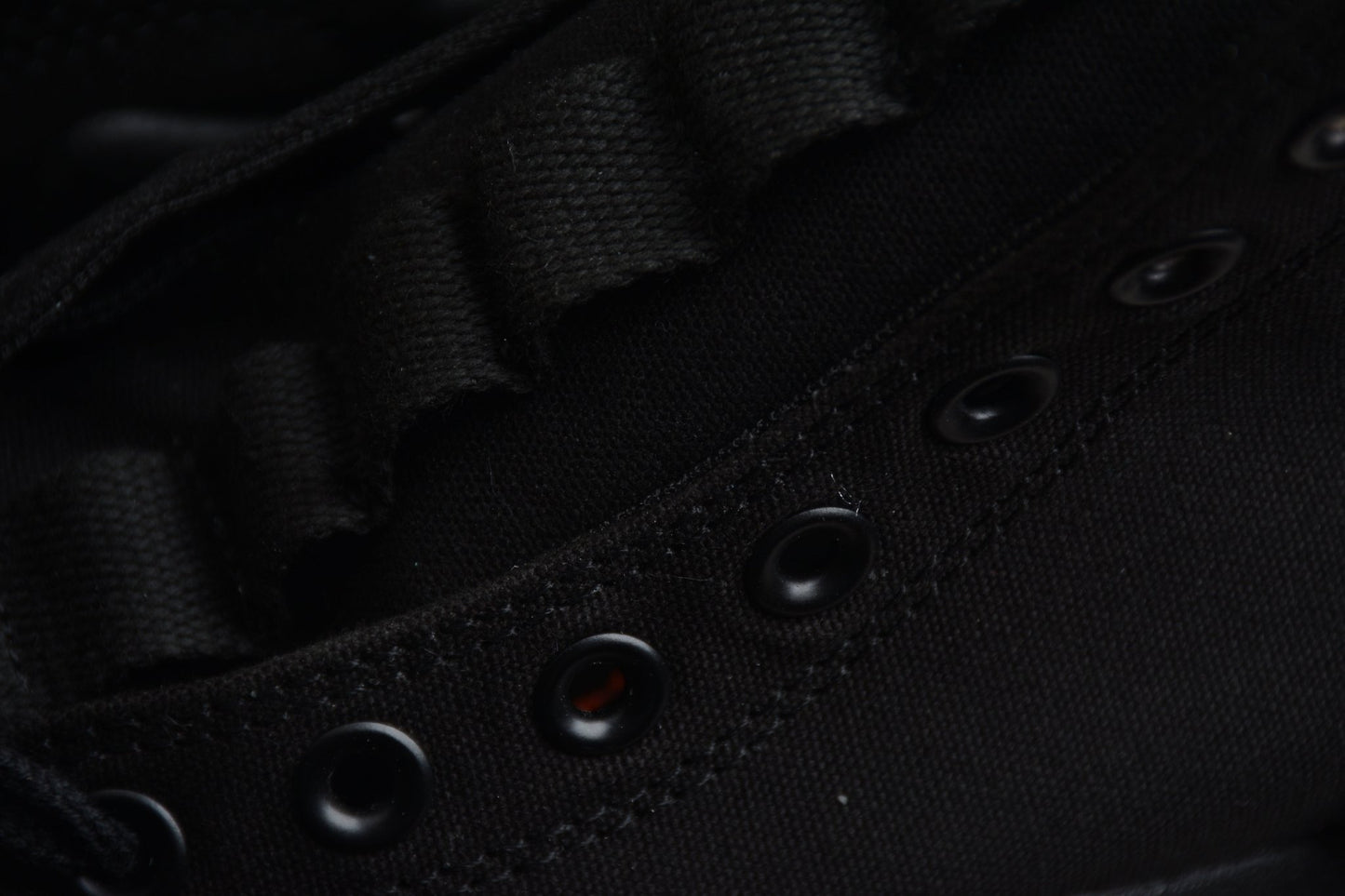 Essenza Rosa Run Star Motion HI Triple Black | zapatillas Essenza Rosa