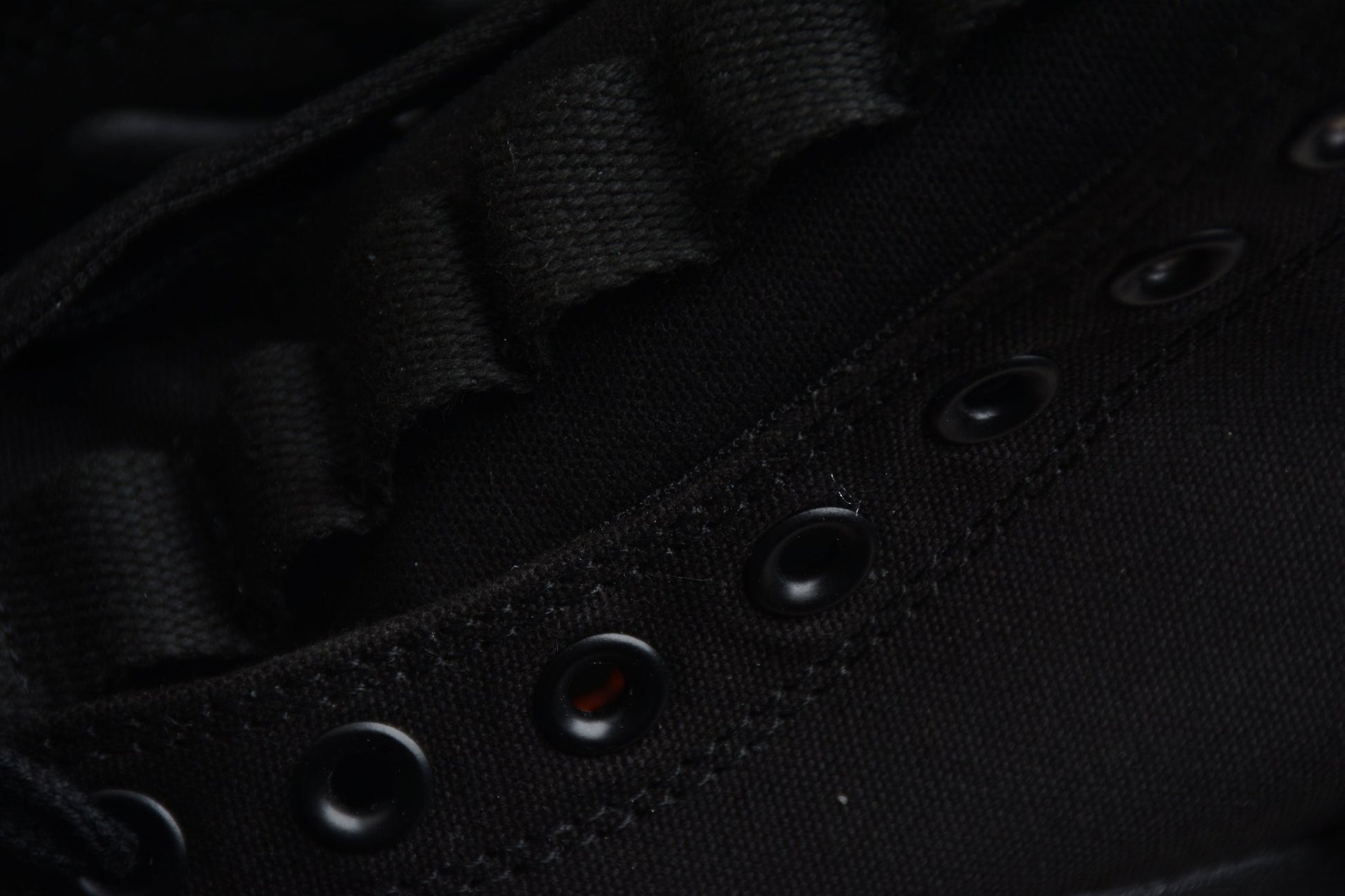 Essenza Rosa Run Star Motion HI Triple Black | zapatillas Essenza Rosa